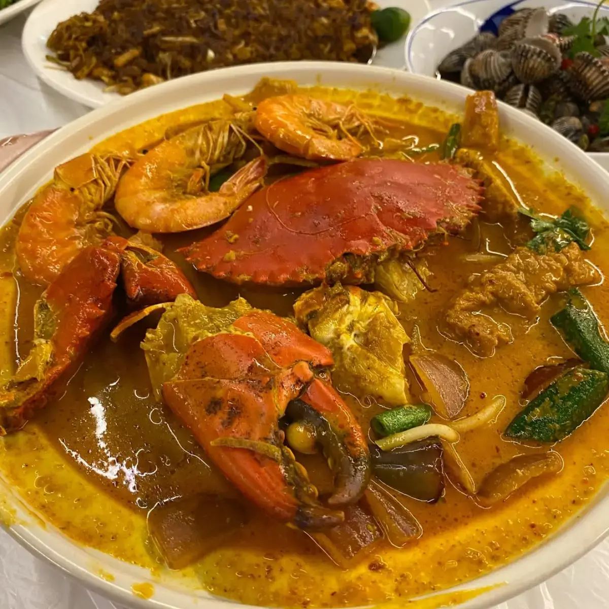 8 Crabs