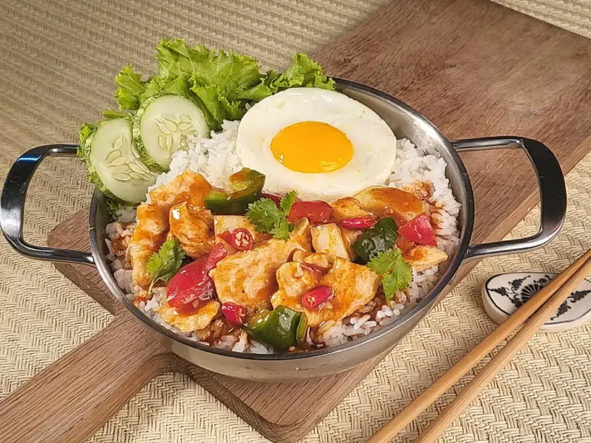 Wok N Roll