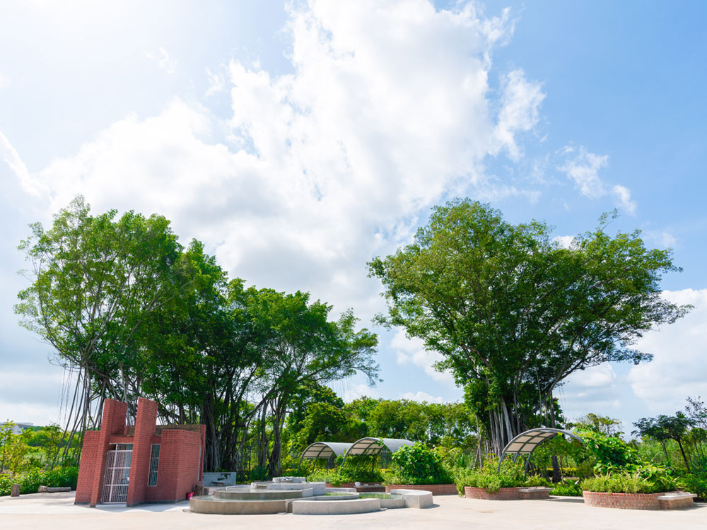 Things to do - Discover Sembawang Hot Spring Park