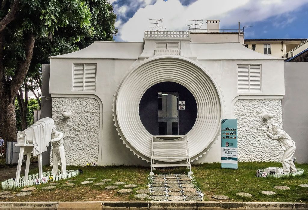 Things to do - Check out the cameras at the Vintage Camera Museum