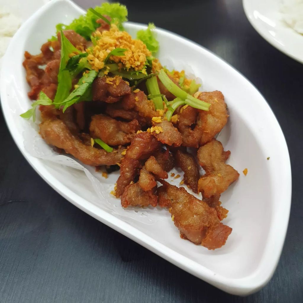 Moona Thai Kitchen - Deep Fried Pork with Garlic