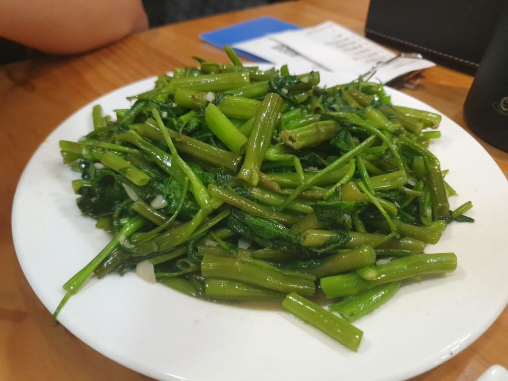 Oriental Chinese Restaurant Water Spinach with Minced Garlic
