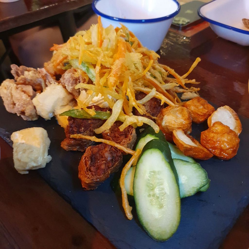 Ebi Bar Deluxe Platter 五香虾饼 (Wu Xiang Xia Bing)