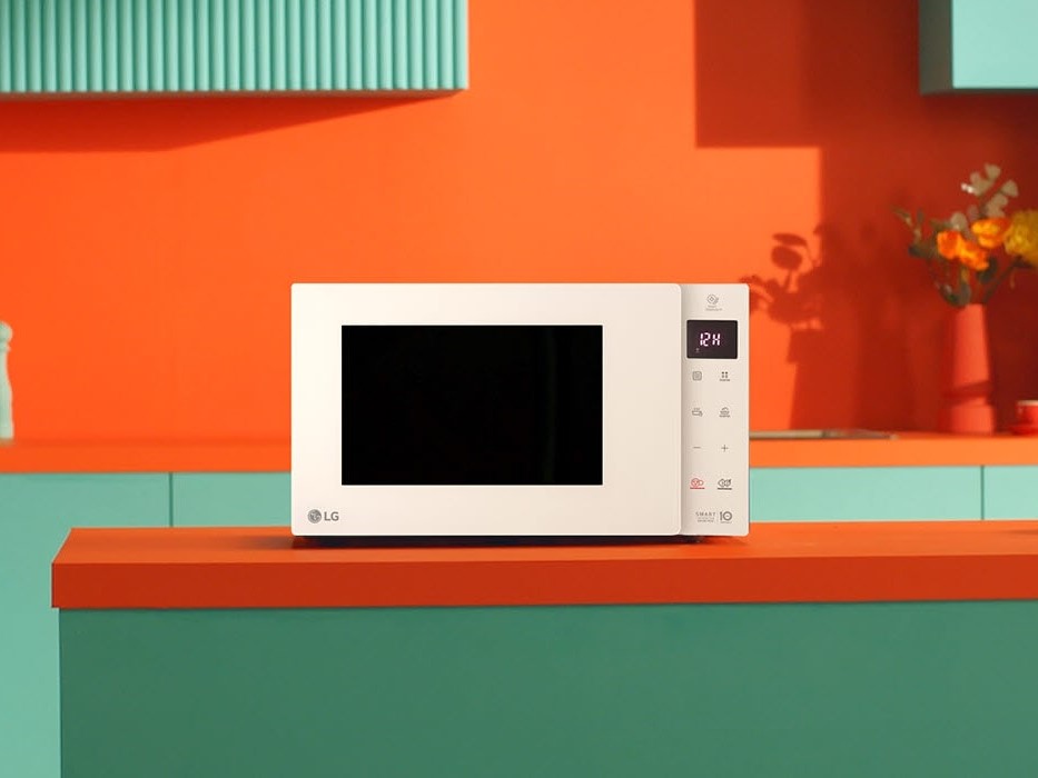 LG Smart Inverter NeoChef® Microwave Oven