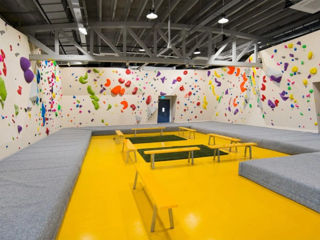 Best Rock Climbing & Bouldering Gym In Singapore | B8A