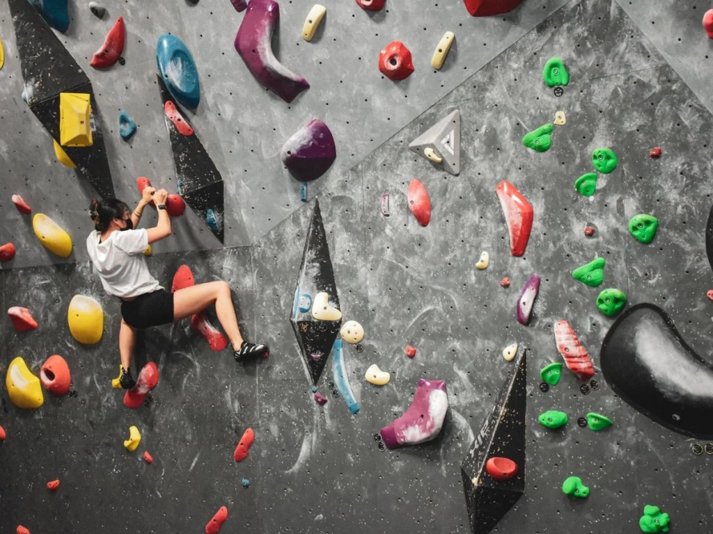 Best Rock Climbing & Bouldering Gym In Singapore | Boulder World