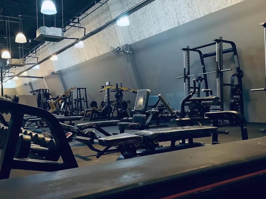 24hr Gym Singapore | Dennis Gym