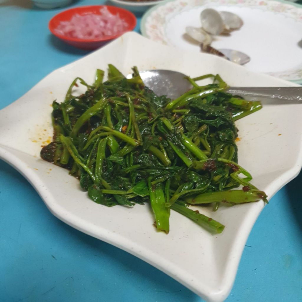 Hong Chang Frog Porridge Sambal Kangkong
