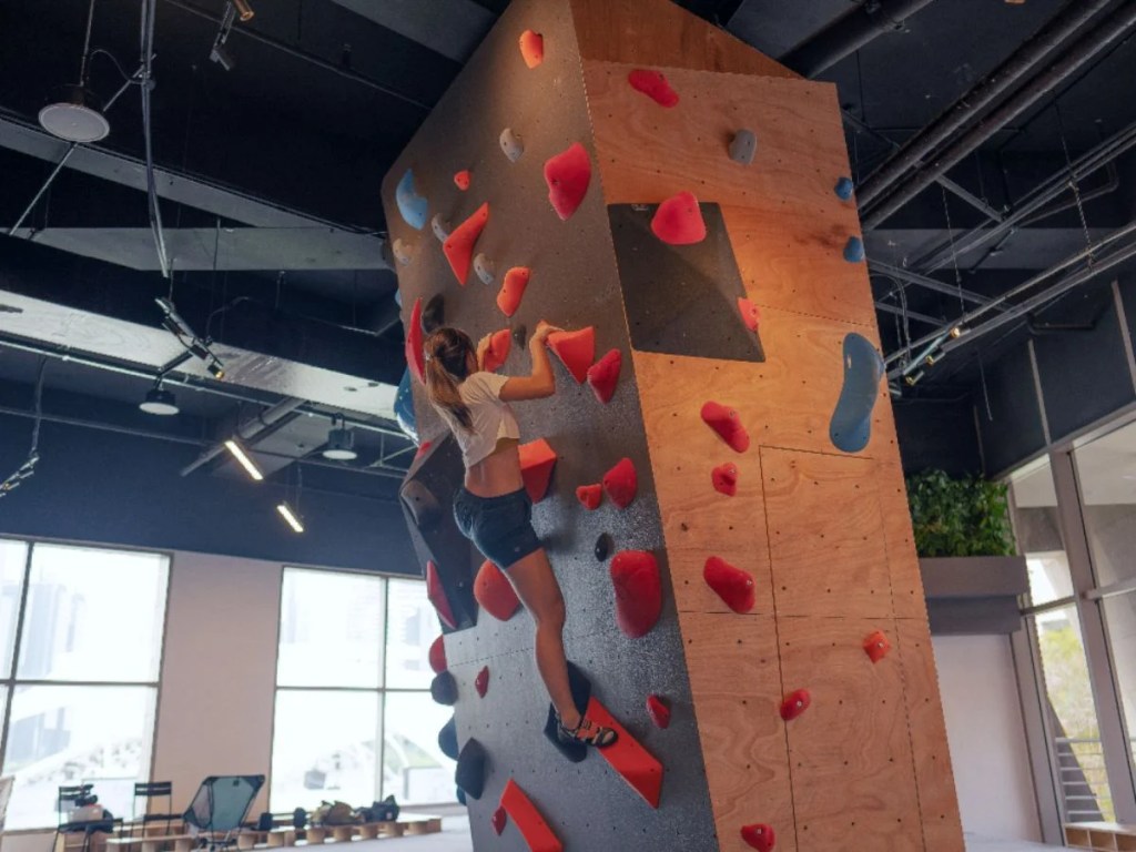 Best Rock Climbing & Bouldering Gym In Singapore | Project Send 2