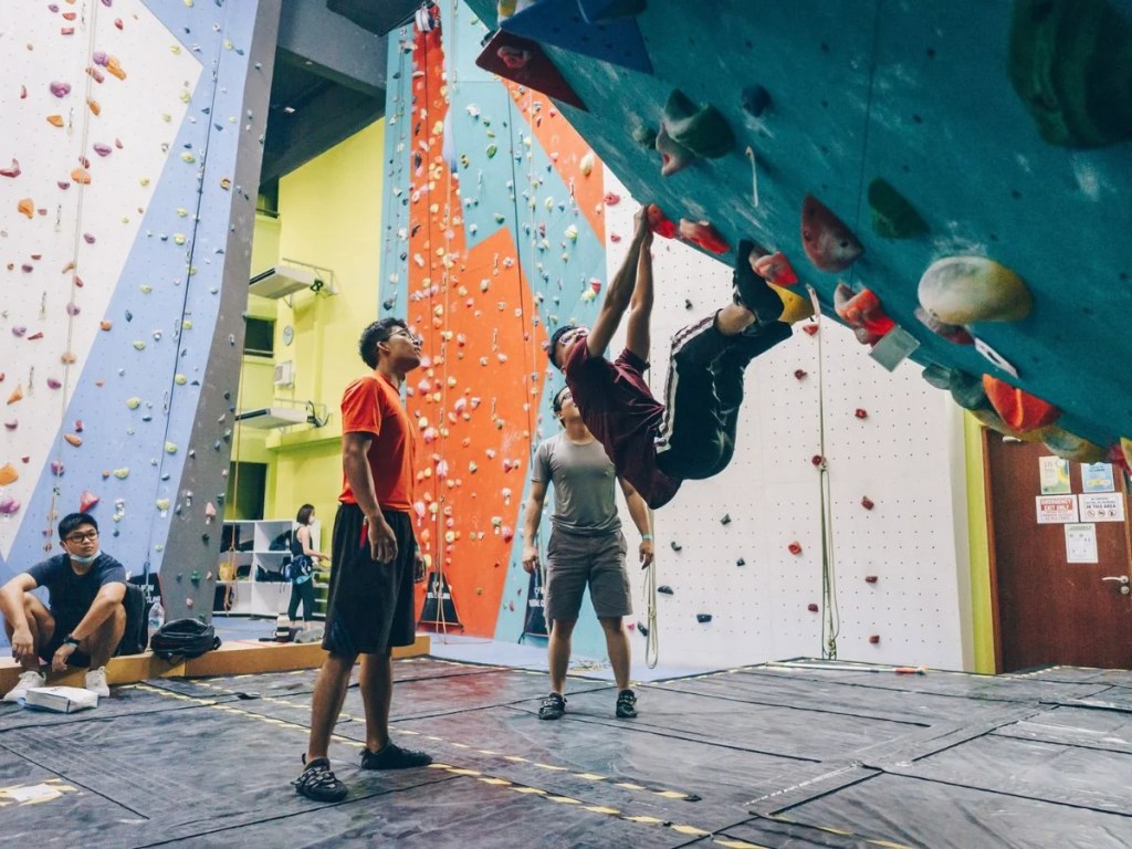 Best Rock Climbing & Bouldering Gym In Singapore | T-Hall