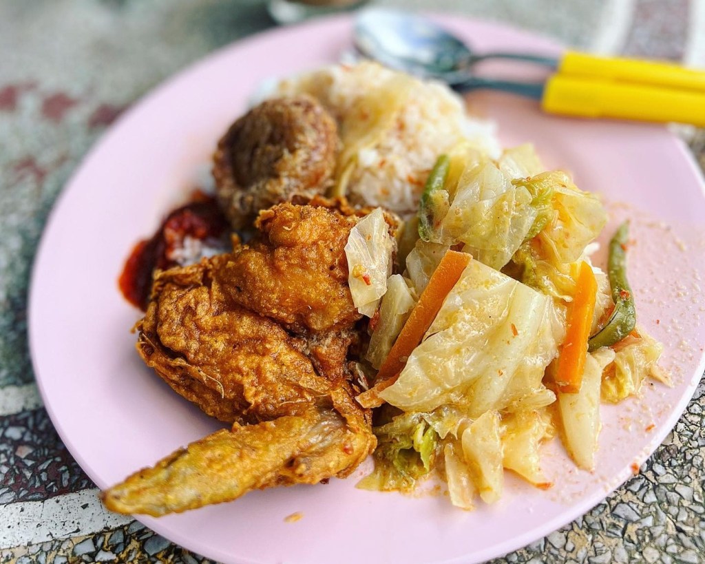 Things To Do At Seletar | Boh Geh Uncle Canteen Food