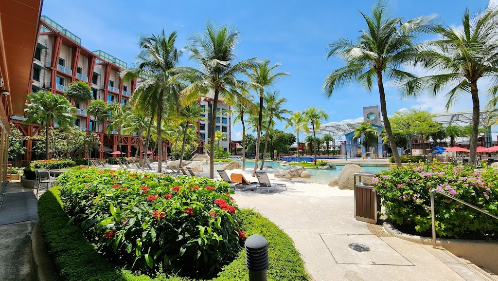 Best Hotel Swimming Pools In Singapore | Hard Rock Hotel Beach Theme Swimming Pool