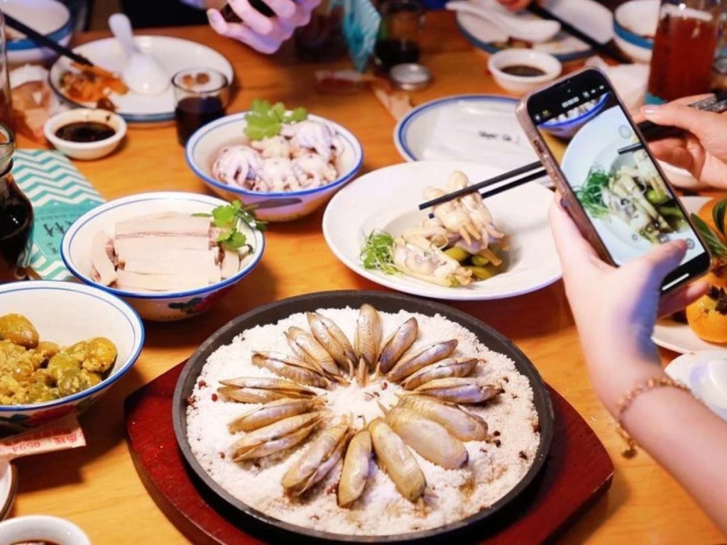 Best Food Places in SingPost Centre | PUTIEN