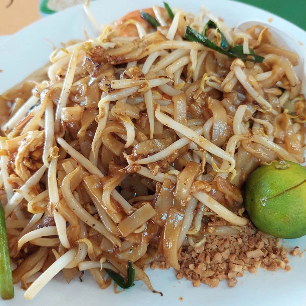 Best Stalls At Maxwell Food Centre | Sisaket Thai Food