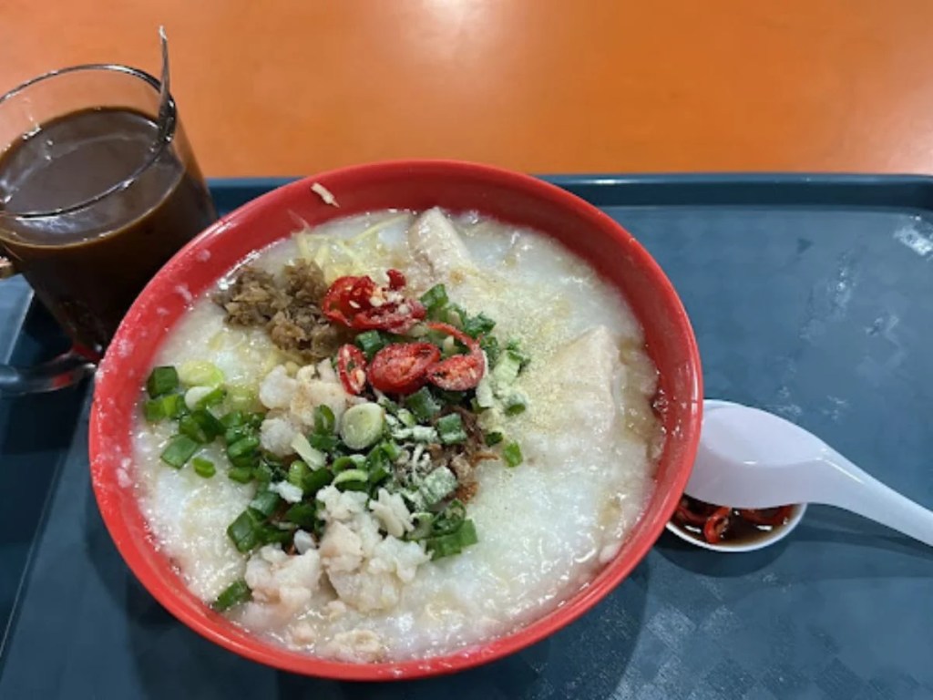 Best Stalls At Maxwell Food Centre | Zhen Zhen Porridge