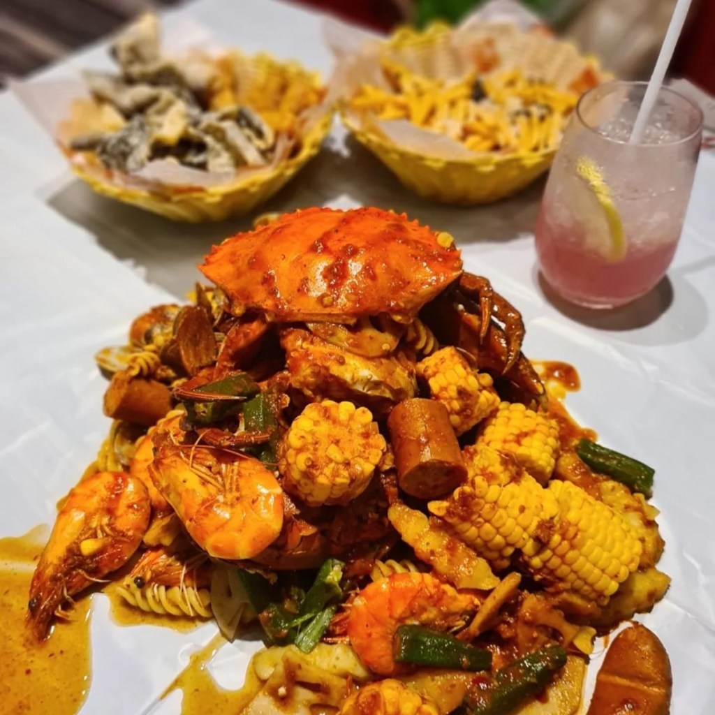 Best Food Places In VivoCity | Dancing Crab