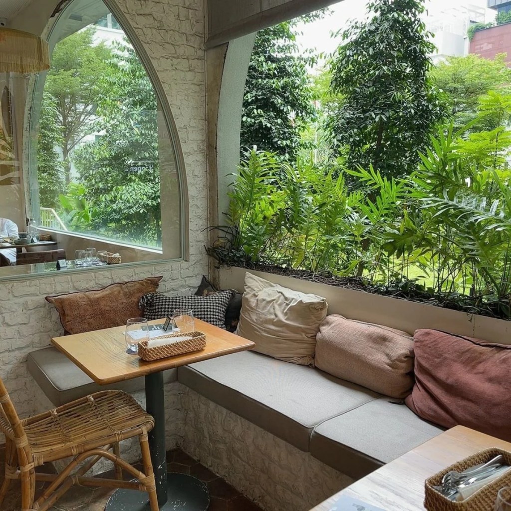 Best Romantic Cafes In Singapore | Merci Marcel Orchard