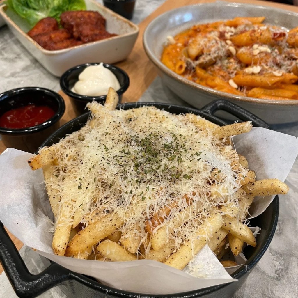 Best Food Places In VivoCity | Poulet