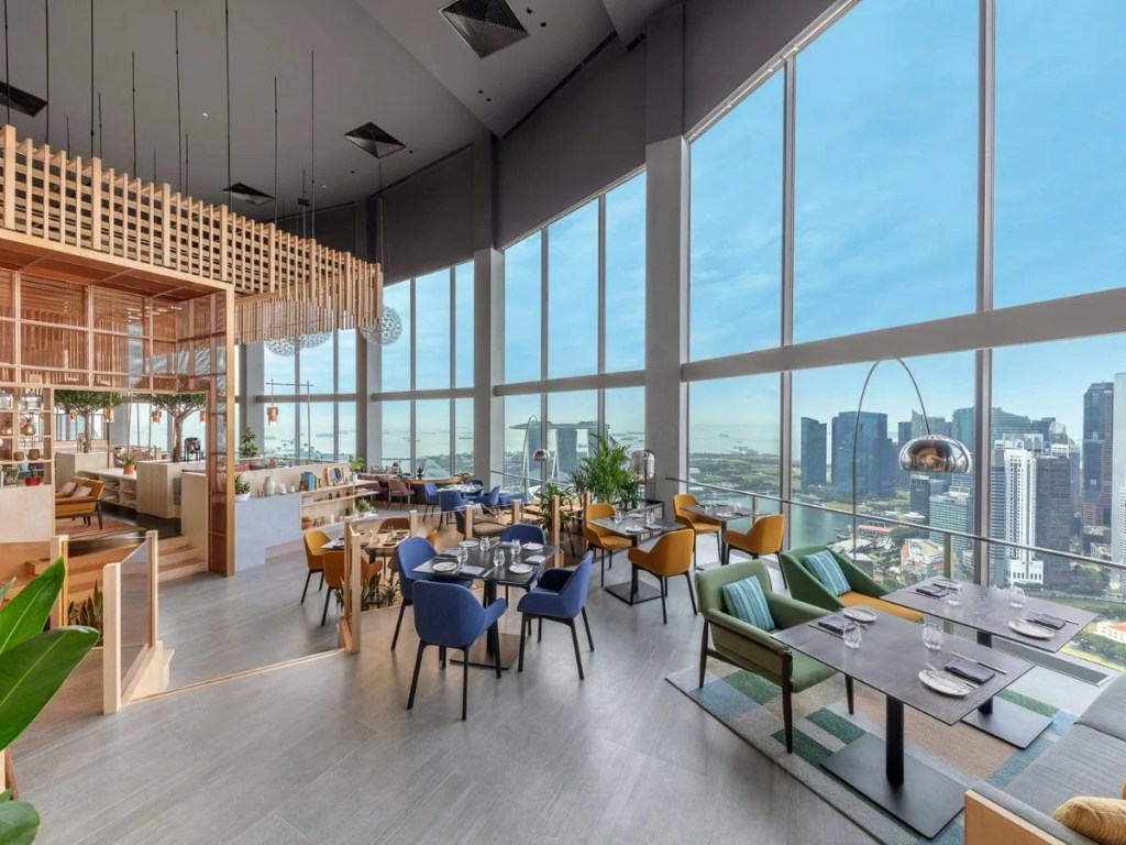 Best Rooftop Bars In Singapore | SKAI Bar