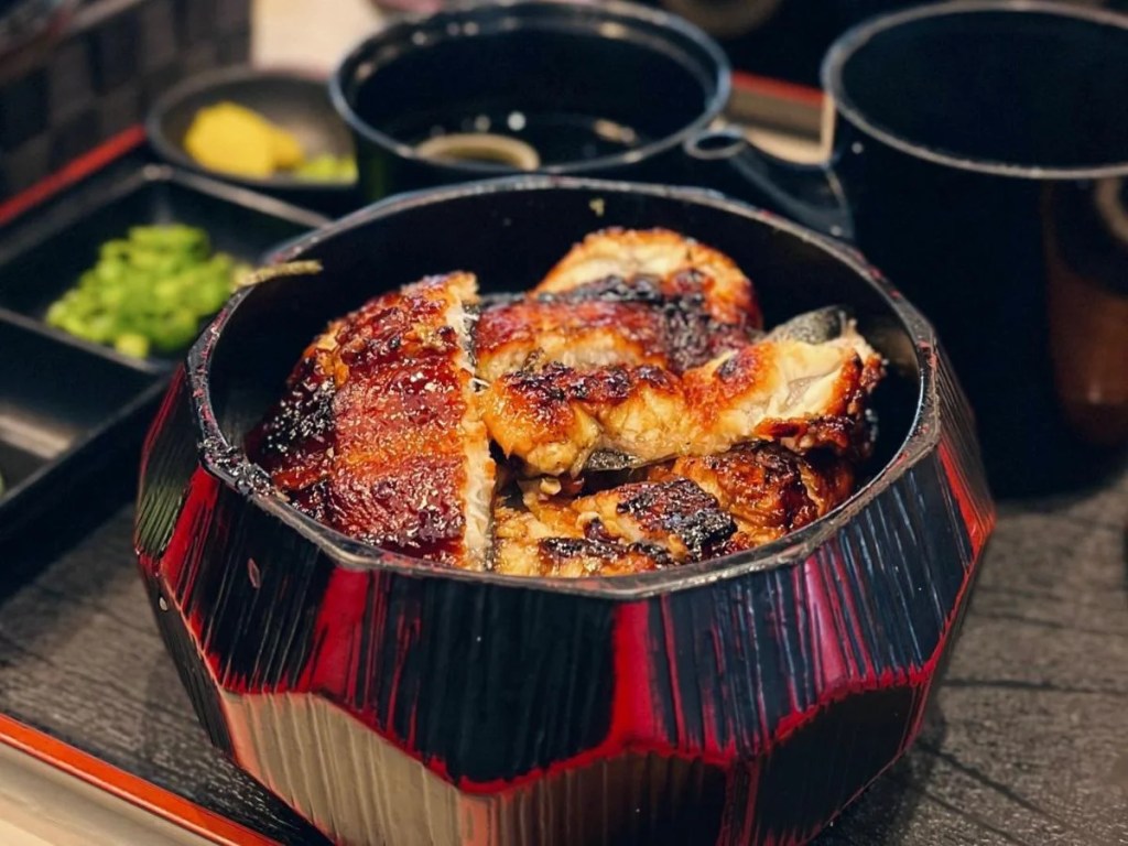 Best Food Places in Bugis | Una Una