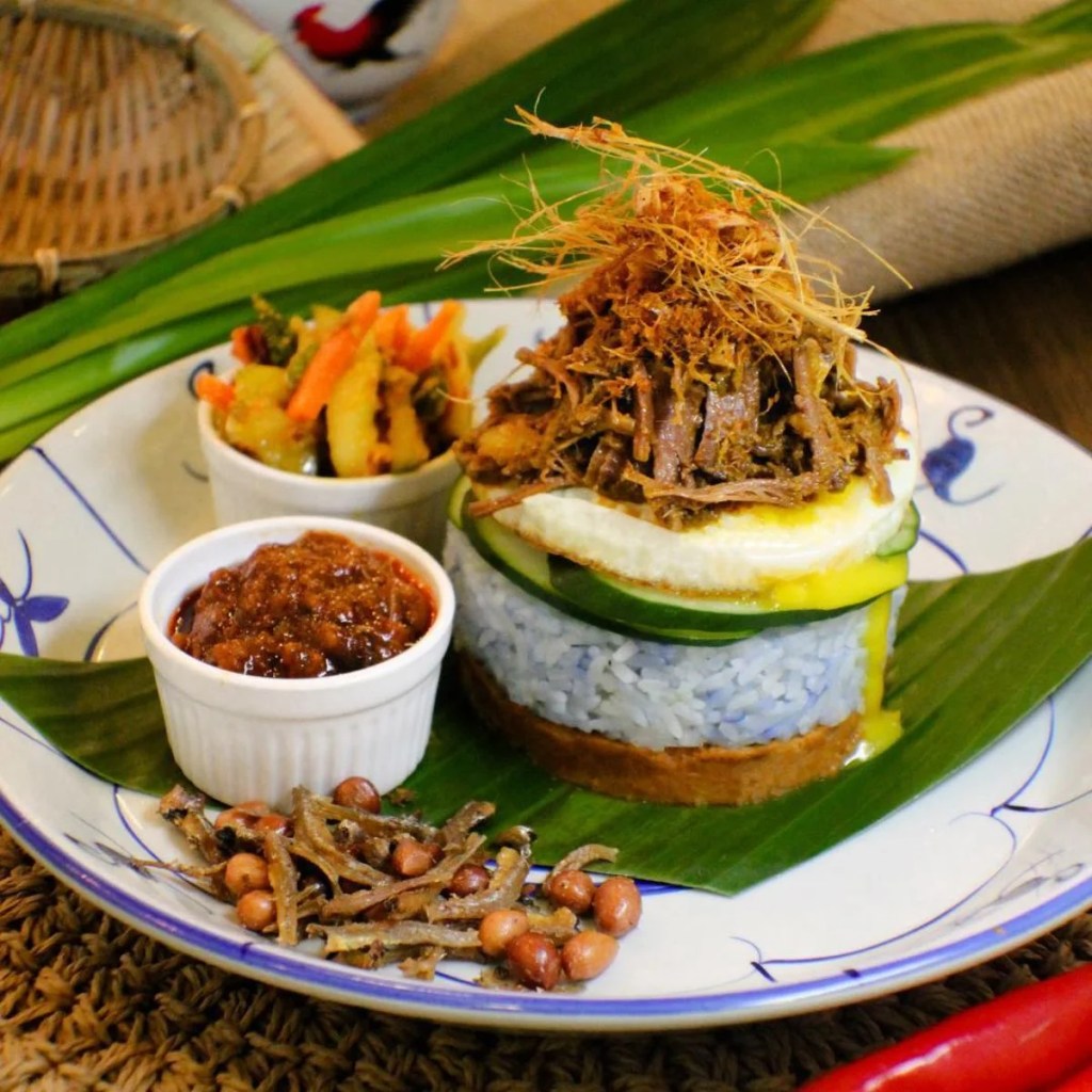 Best Food Places In Paragon | Colonial Club Signatures