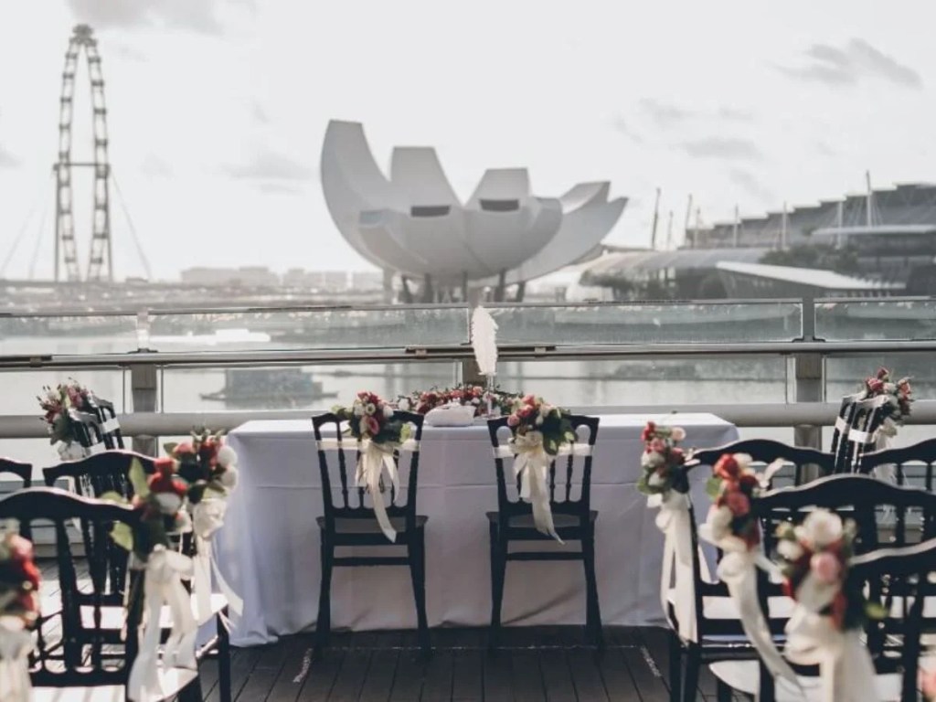 Best Waterfront Restaurants In Singapore | Monti