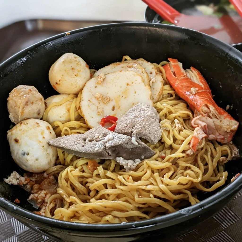 Best Fishball Noodles In Singapore | Yong Seng Teochew Fishball Noodle