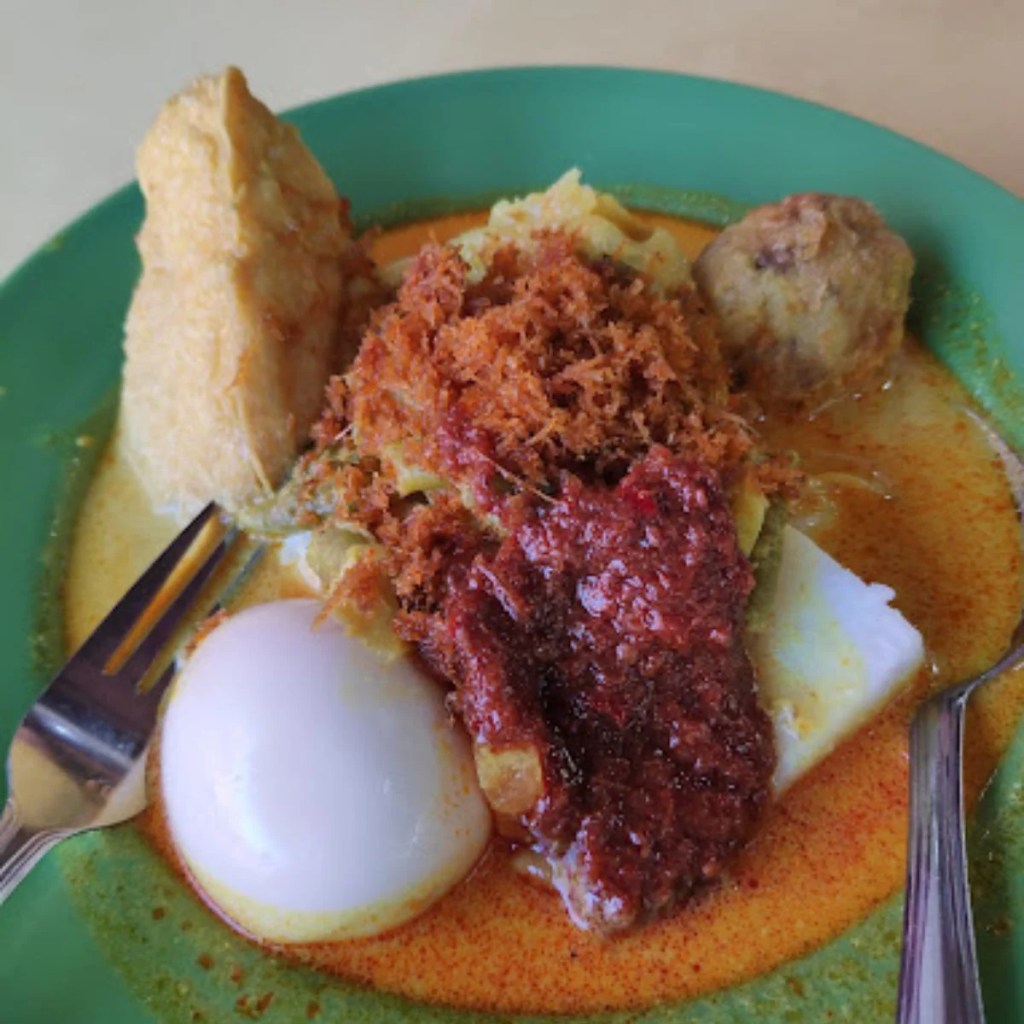 Best Food Stalls In Geylang Serai Market & Food Centre | Alrahman Kitchen