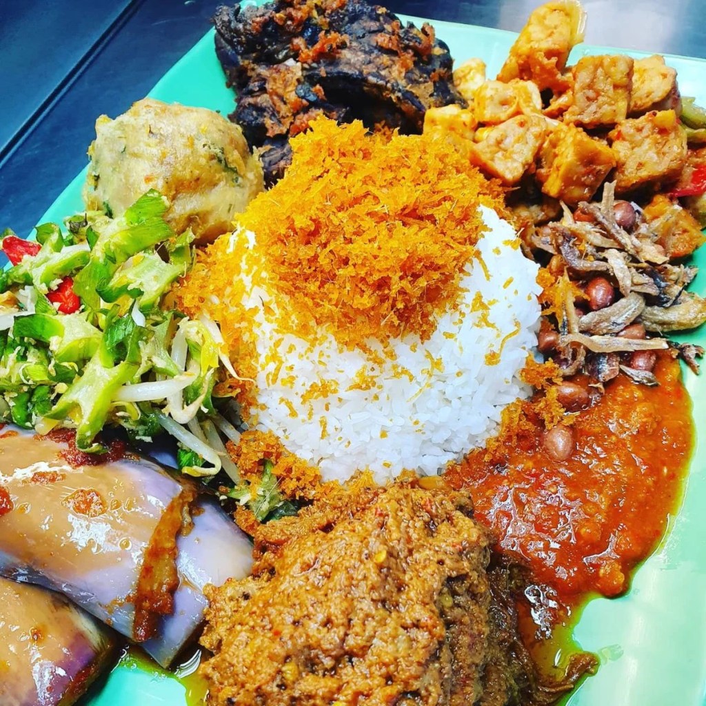 Best Food Stalls In Whampoa Food Centre | Annie’s Halal Cuisine