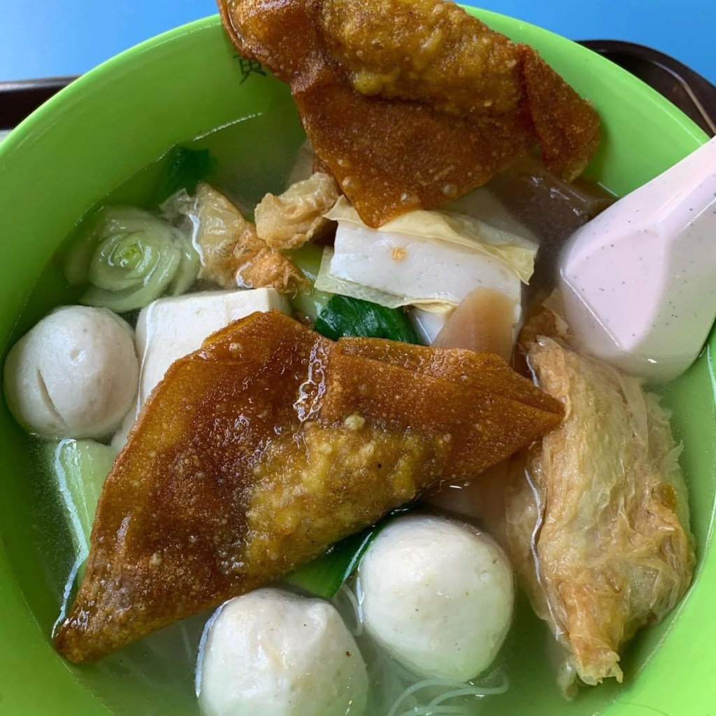 Best Food Stalls In Golden Mile Food Centre | Golden Mile Special Yong Tau Foo