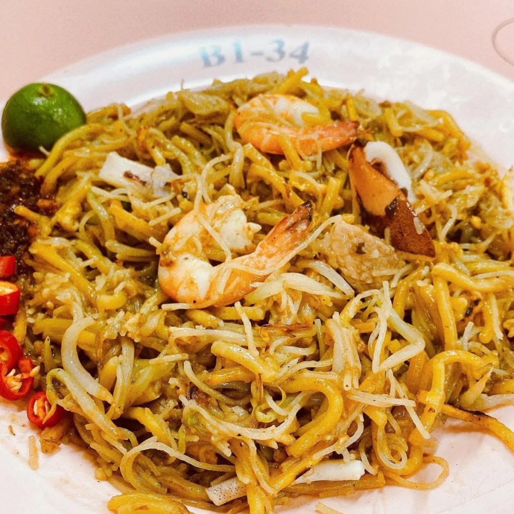 Best Food Stalls In Golden Mile Food Centre | Hainan Fried Hokkien Prawn Mee