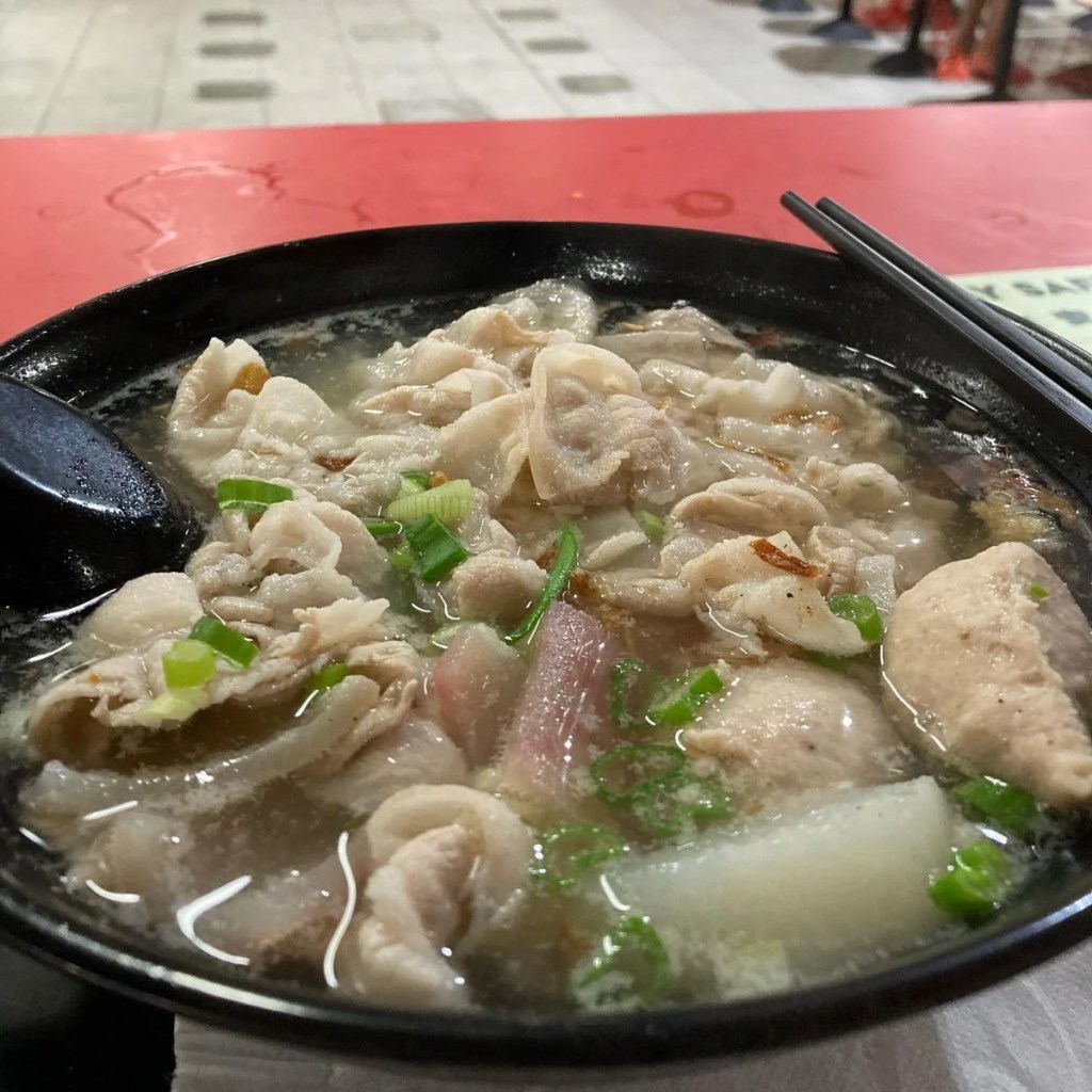 Best Food Stalls In Chinatown Complex Food Centre | Monan Pork Soup