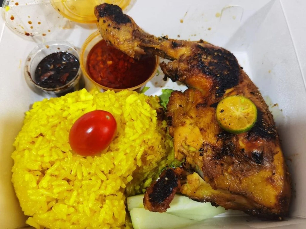 Best Food Stalls In Geylang Serai Market & Food Centre | Pak Din Nasi Ayam Bakar