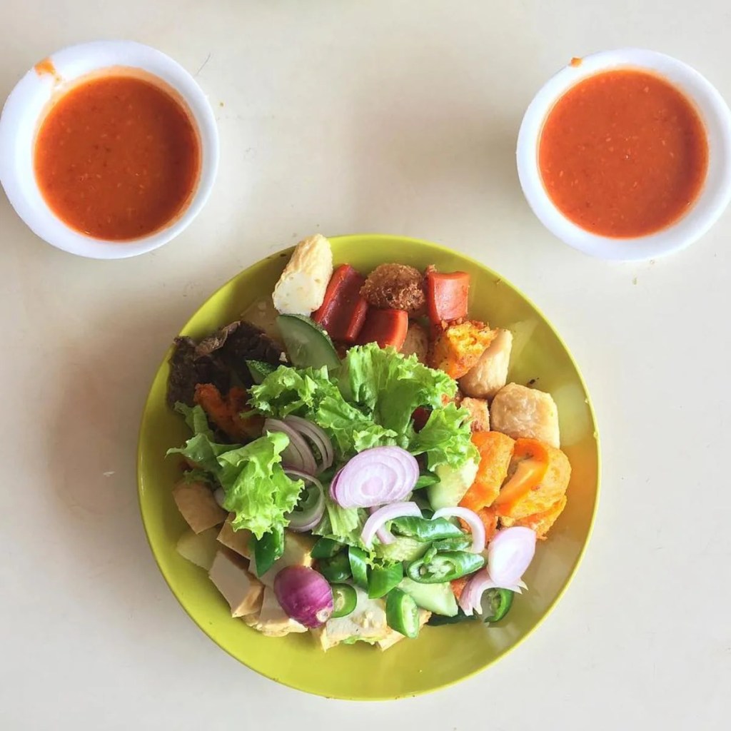 Best Food Stalls In Geylang Serai Market & Food Centre | Rojak & Mee Siam