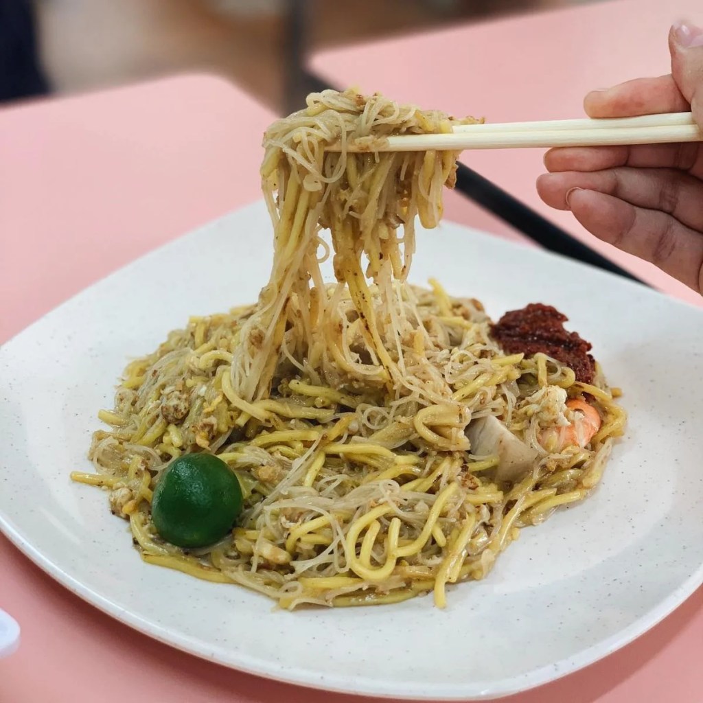 Best Food Stalls In Golden Mile Food Centre | YouFu Hokkien Mee